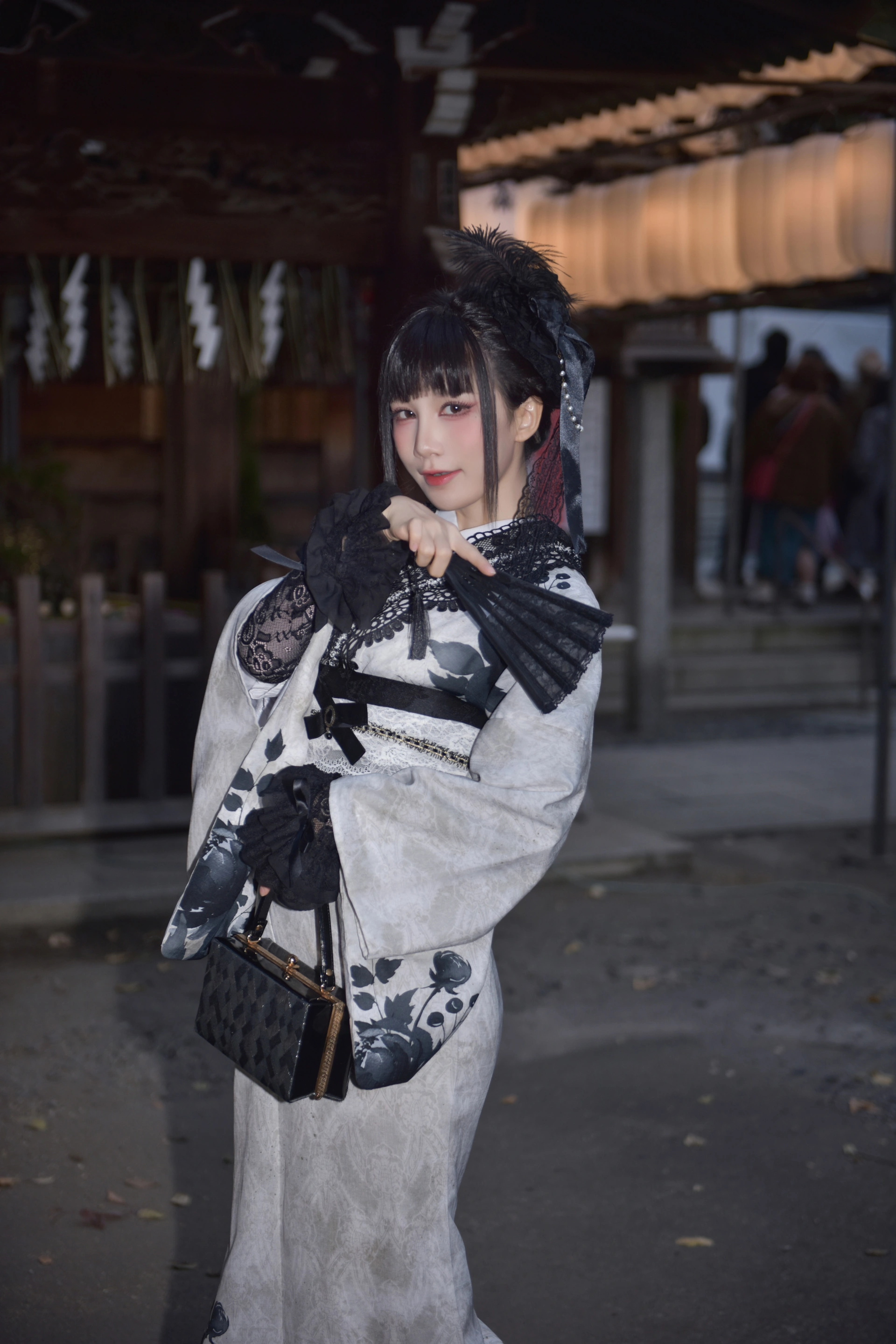 水淼Aqua – NO.225 Black Lace Kimono 2